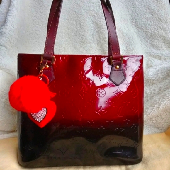 *IN NEED OF REPAIR* Louis Vuitton Houston Vernis Bag - Picture 2 of 12